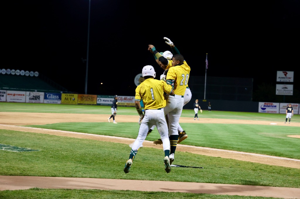 Gators out last Vaqueros 74 Alpine Bank NJCAA Division I JUCO World